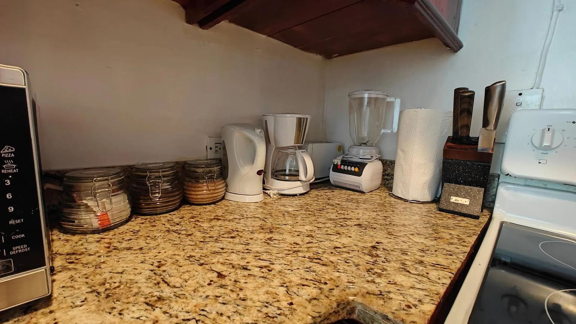 Cozy Apartment W/Ocean View, Pool & Beach Access Montego Bay